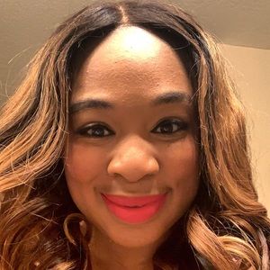 Meet your Posher, Aniesia